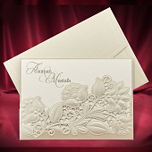 Luxusní dvoudílné zasouvací svatební oznámení s vnější kapsou zhotovenou ze zlatavě perleťového polokartonu vzor 5530